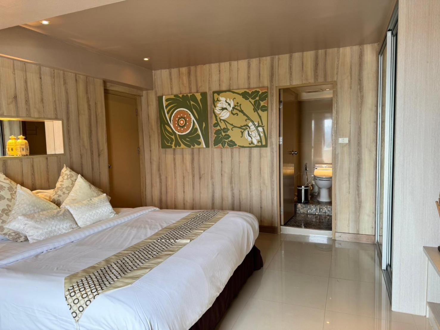 Condo Minium Patong Phuket Exterior foto